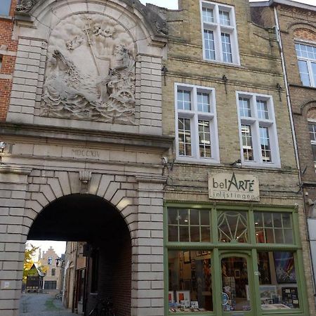 Belarte Framing Shop, Spacious Apartment With Garage In The Heart Of Ieper Exterior foto