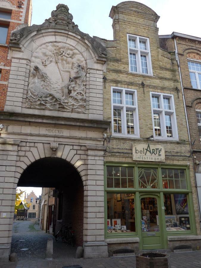 Belarte Framing Shop, Spacious Apartment With Garage In The Heart Of Ieper Exterior foto